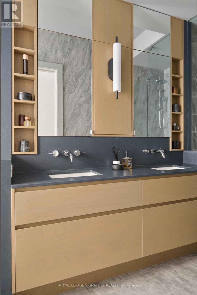 Main - 82 Gough Avenue, Toronto, Ontario  M4K 3N8 - Photo 17 - E12936456