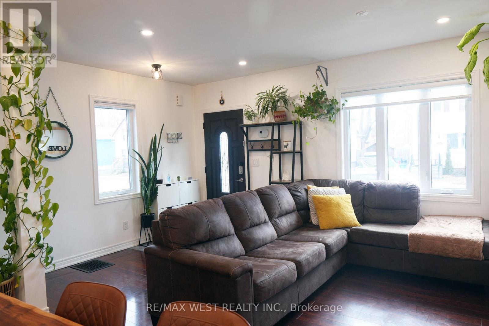 203 Court Street, Oshawa, Ontario  L1H 4W6 - Photo 5 - E12936490