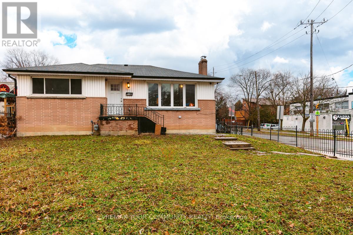 MAIN FLOOR - 240 MARKHAM ROAD, Toronto, Ontario