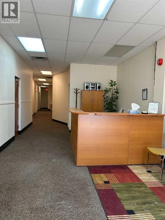 104, 1601 Dunmore Road Se, Medicine Hat, Alberta  T1A 1Z8 - Photo 2 - A2289035