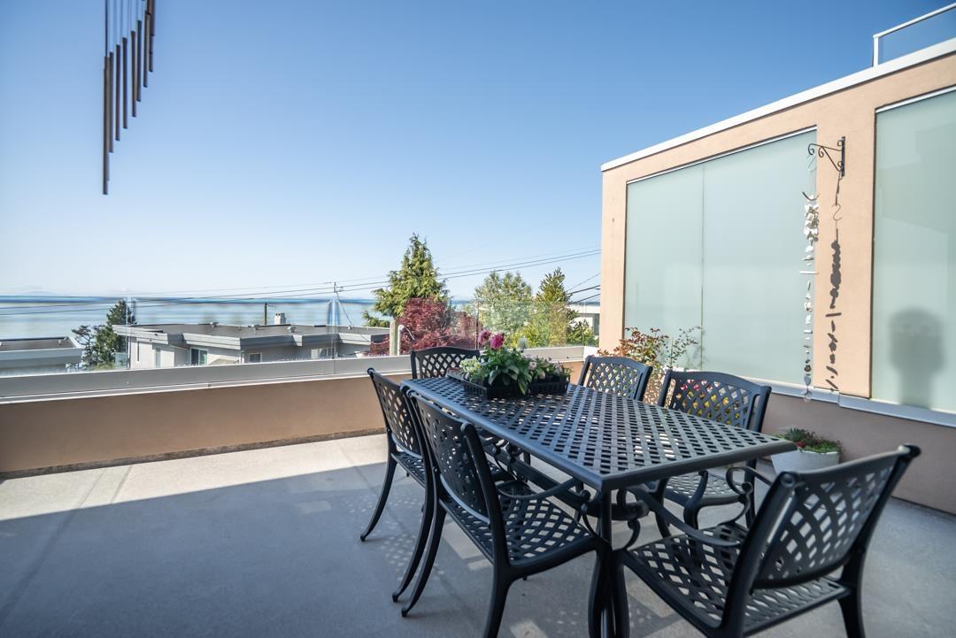14433 Sunset Lane, White Rock, British Columbia  V4B 5J7 - Photo 3 - R3085041