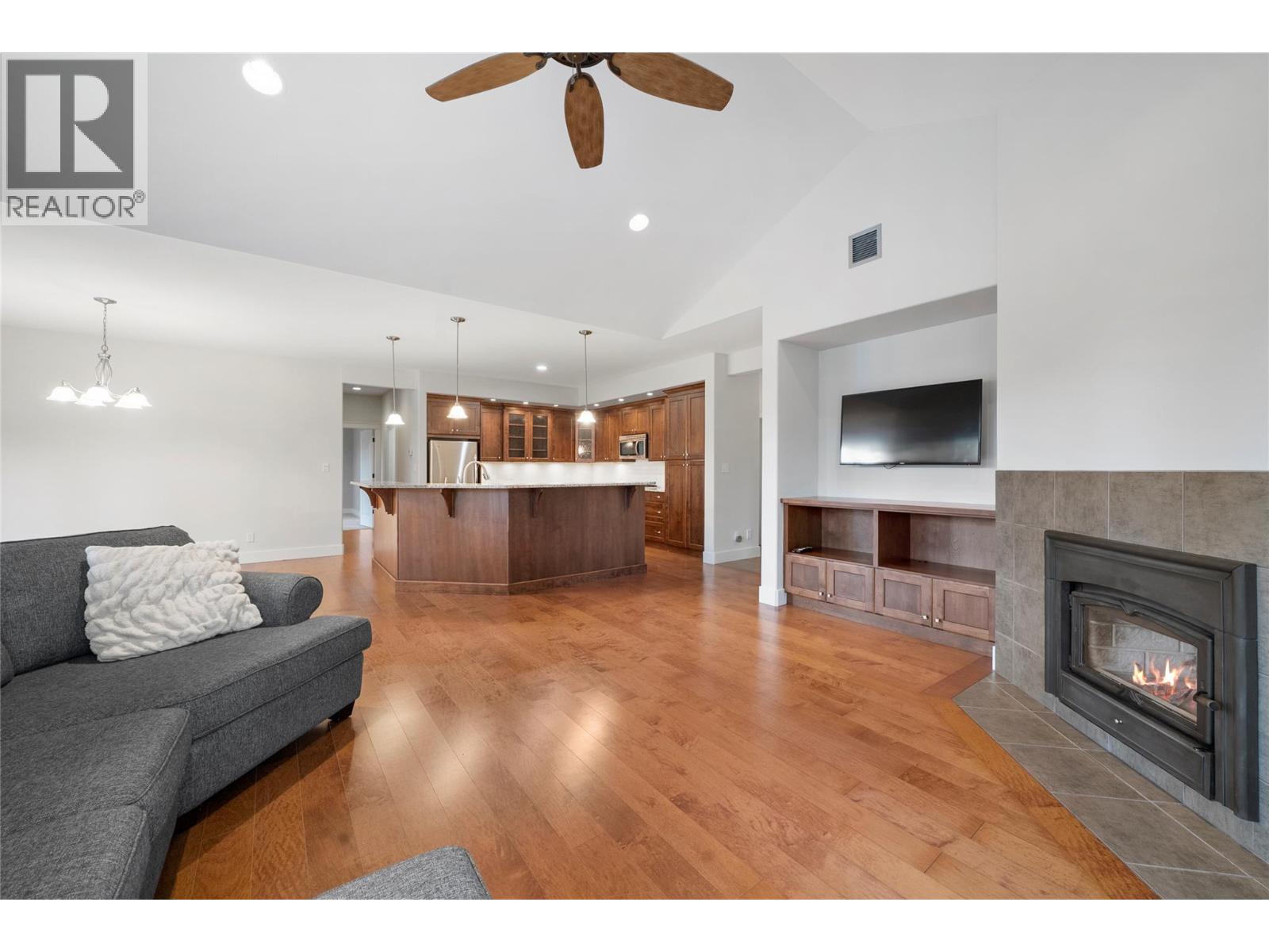 385 Riverwind Drive, Chase, British Columbia  V0E 1M1 - Photo 6 - 10378446