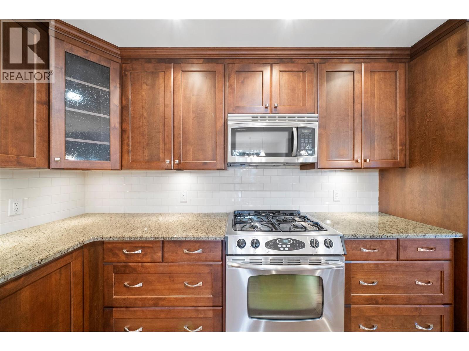 385 Riverwind Drive, Chase, British Columbia  V0E 1M1 - Photo 10 - 10378446