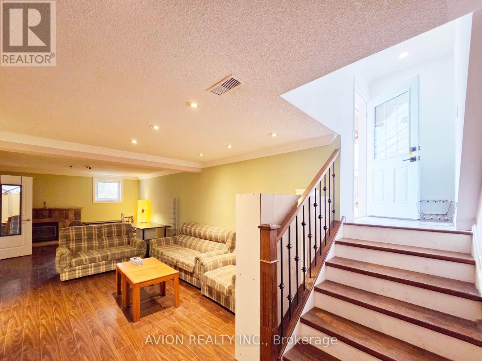 Basement - 4 Reesorville Road, Markham, Ontario  L3P 2P9 - Photo 4 - N12936448