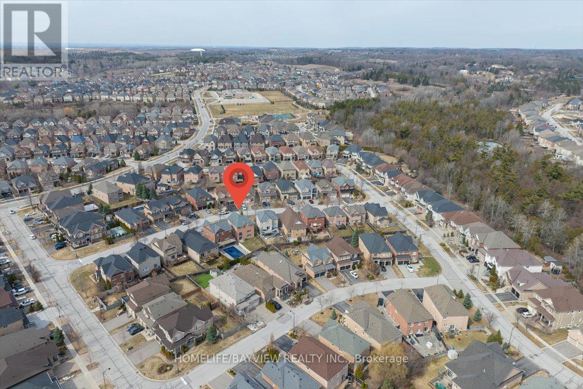 27 Donzi Lane, Vaughan, Ontario  L6A 0J3 - Photo 2 - N12936476