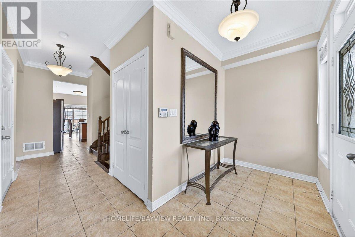 27 Donzi Lane, Vaughan, Ontario  L6A 0J3 - Photo 5 - N12936476