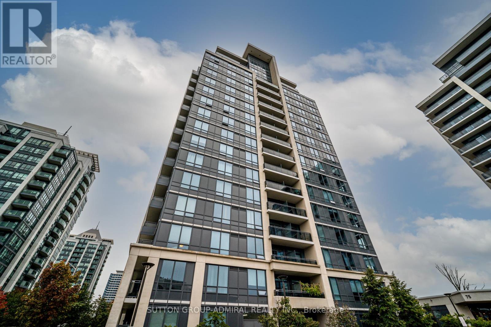 512 - 75 North Park Road, Vaughan, Ontario  L4J 0H8 - Photo 2 - N12936494