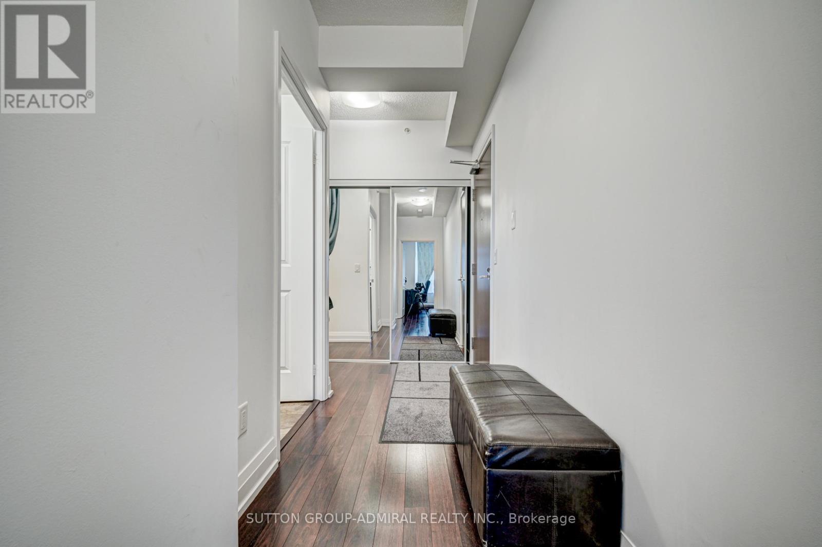 512 - 75 North Park Road, Vaughan, Ontario  L4J 0H8 - Photo 6 - N12936494