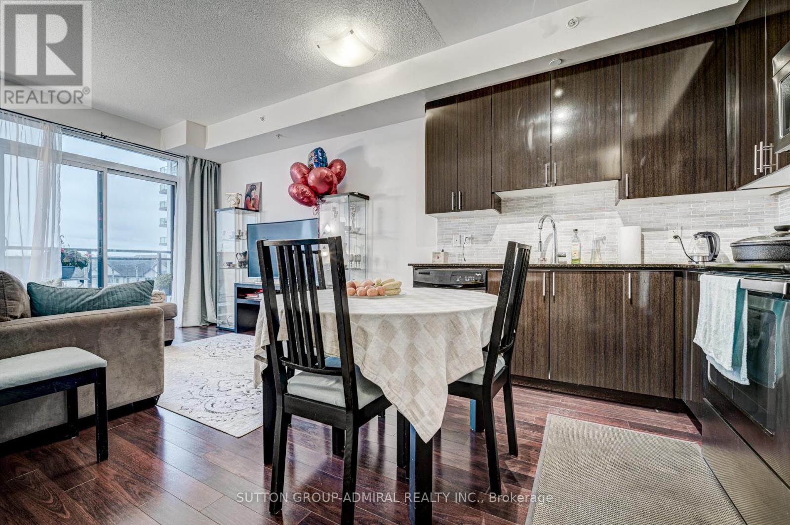 512 - 75 North Park Road, Vaughan, Ontario  L4J 0H8 - Photo 8 - N12936494