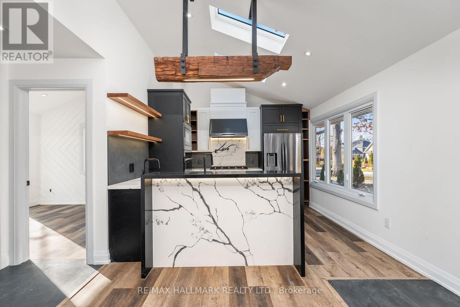 43 Lakeside Drive, Innisfil, Ontario  L9S 2T8 - Photo 11 - N12936502