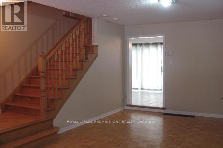 18 Madeira Avenue, Vaughan, Ontario  L6A 2Y4 - Photo 2 - N12936556