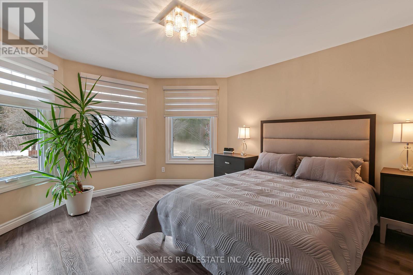 5895 Latimer Road, Georgina, Ontario  L0E 1R0 - Photo 10 - N12936646