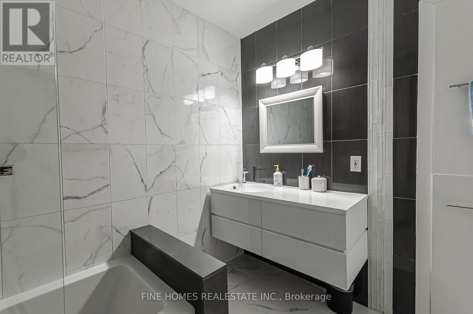 5895 Latimer Road, Georgina, Ontario  L0E 1R0 - Photo 16 - N12936646