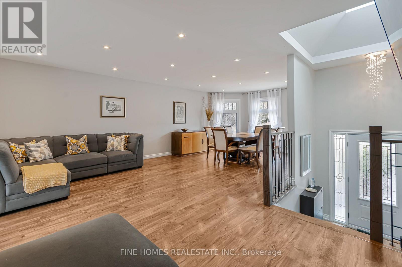 5895 Latimer Road, Georgina, Ontario  L0E 1R0 - Photo 8 - N12936646