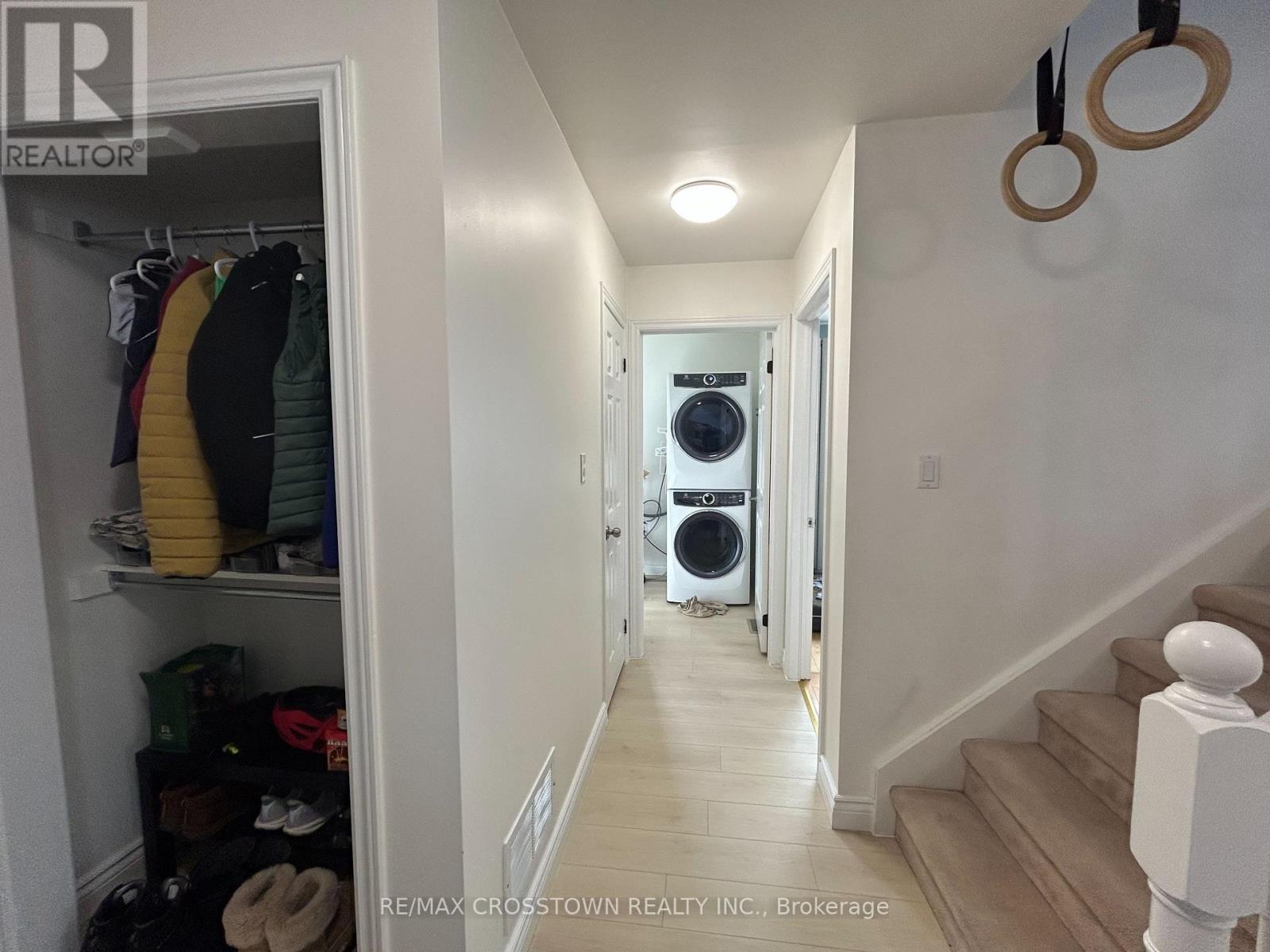 Main - 32 Ryan Court, Barrie (Little Lake), Ontario  L4M 6N7 - Photo 3 - S12936514