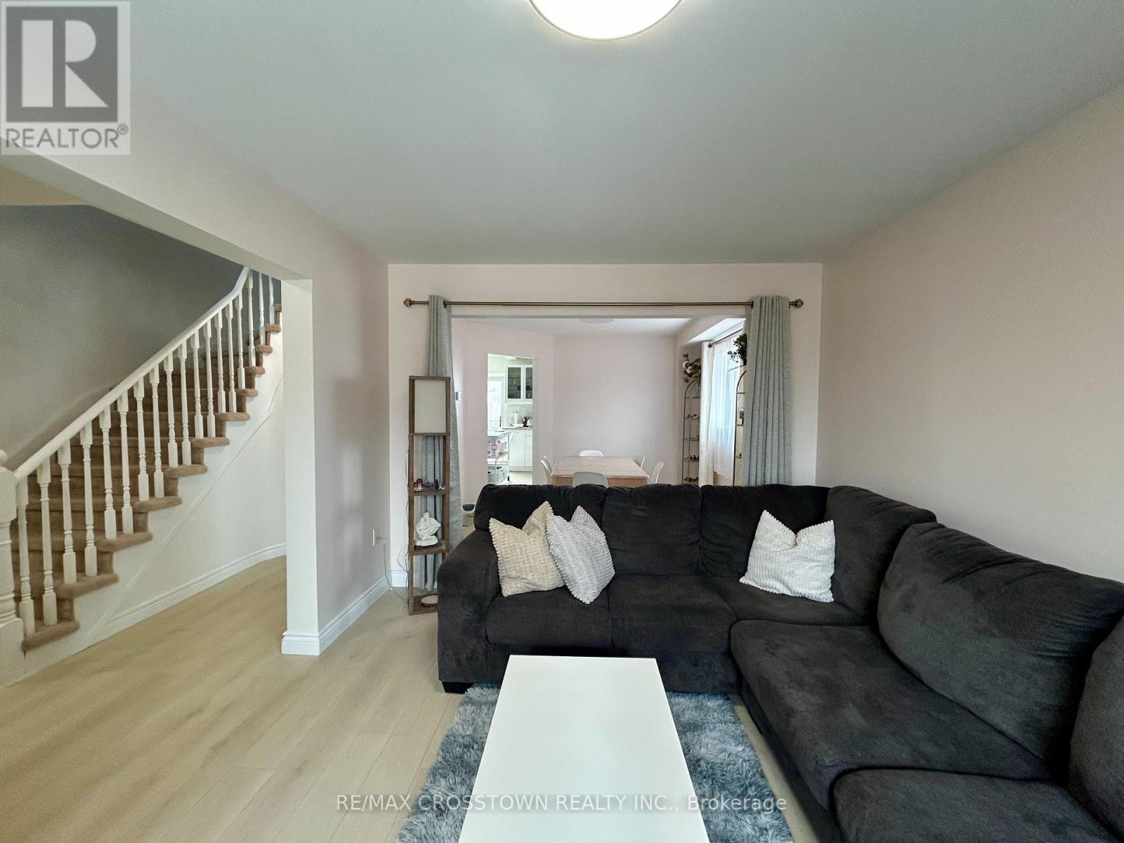 Main - 32 Ryan Court, Barrie (Little Lake), Ontario  L4M 6N7 - Photo 5 - S12936514