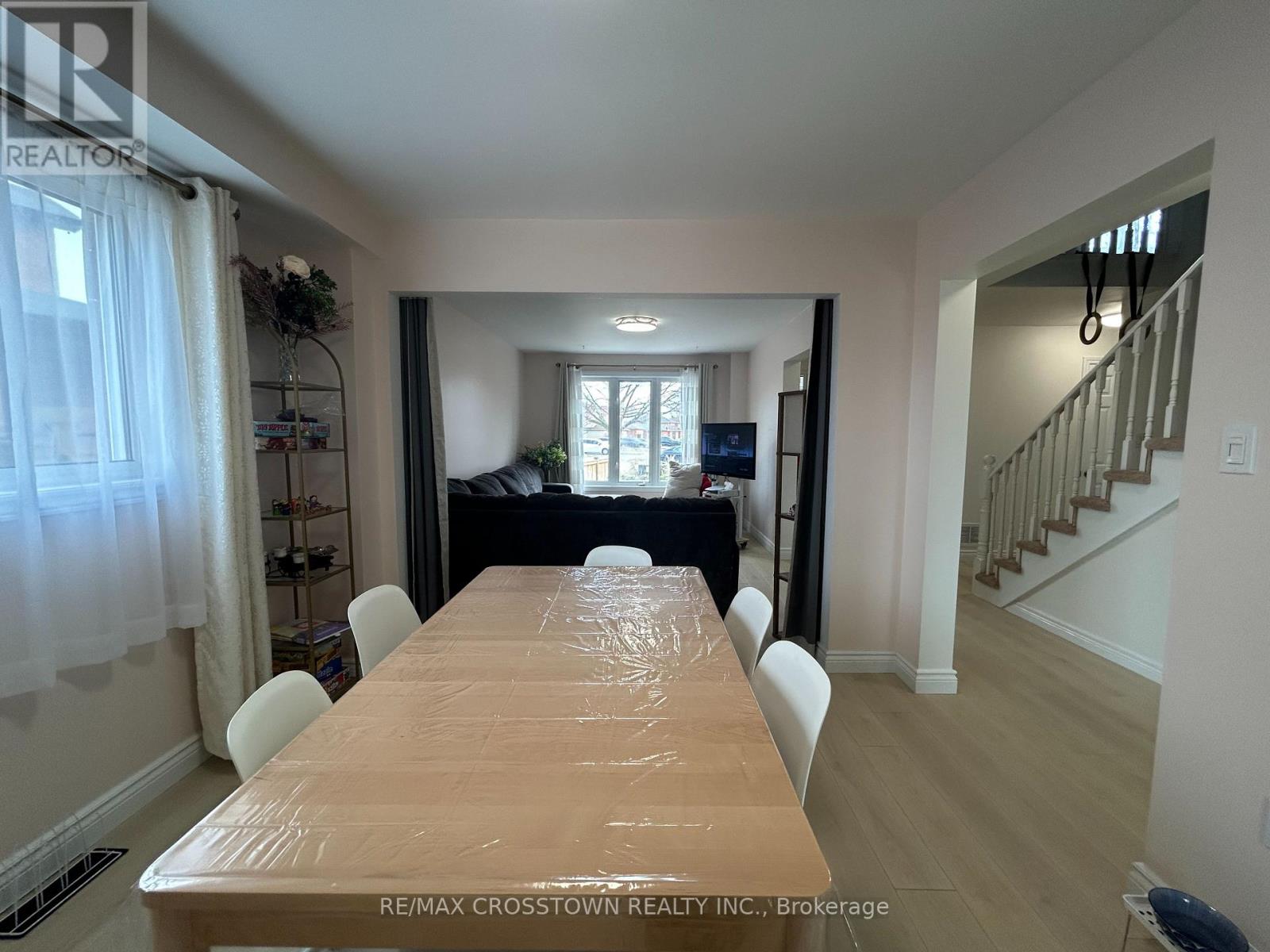 Main - 32 Ryan Court, Barrie (Little Lake), Ontario  L4M 6N7 - Photo 7 - S12936514