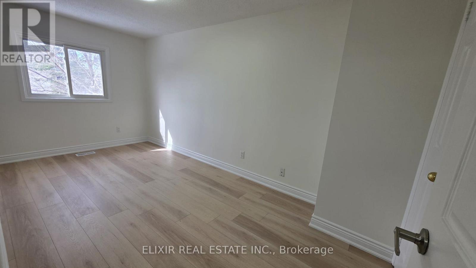 #upper - 41 Blair Crescent, Barrie (Grove East), Ontario  L4M 5Y6 - Photo 17 - S12936570