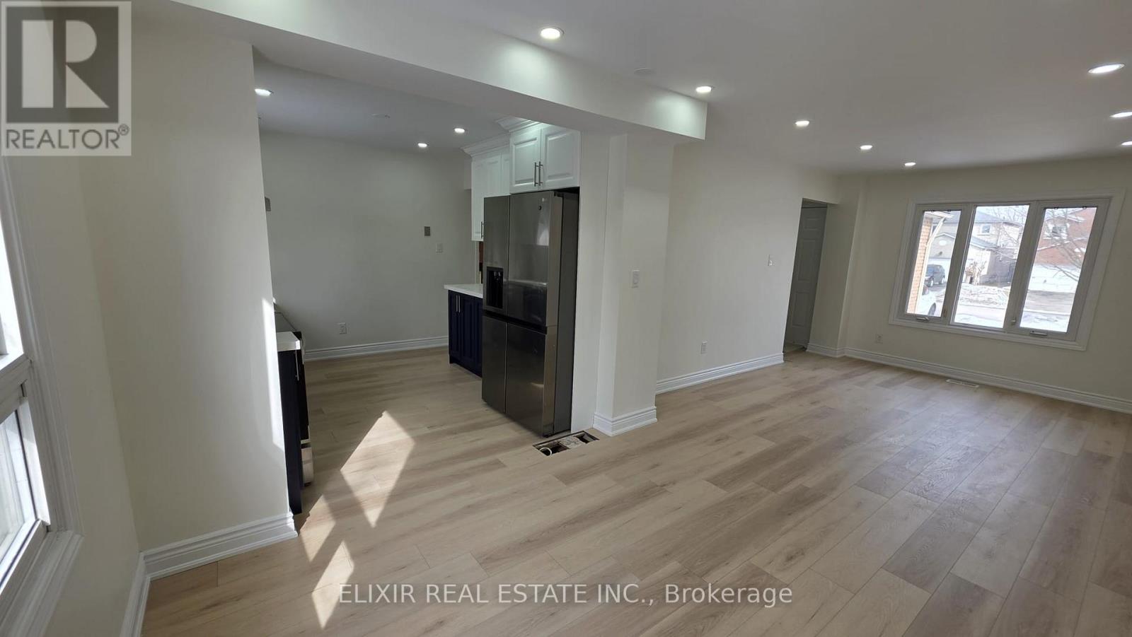 #upper - 41 Blair Crescent, Barrie (Grove East), Ontario  L4M 5Y6 - Photo 4 - S12936570