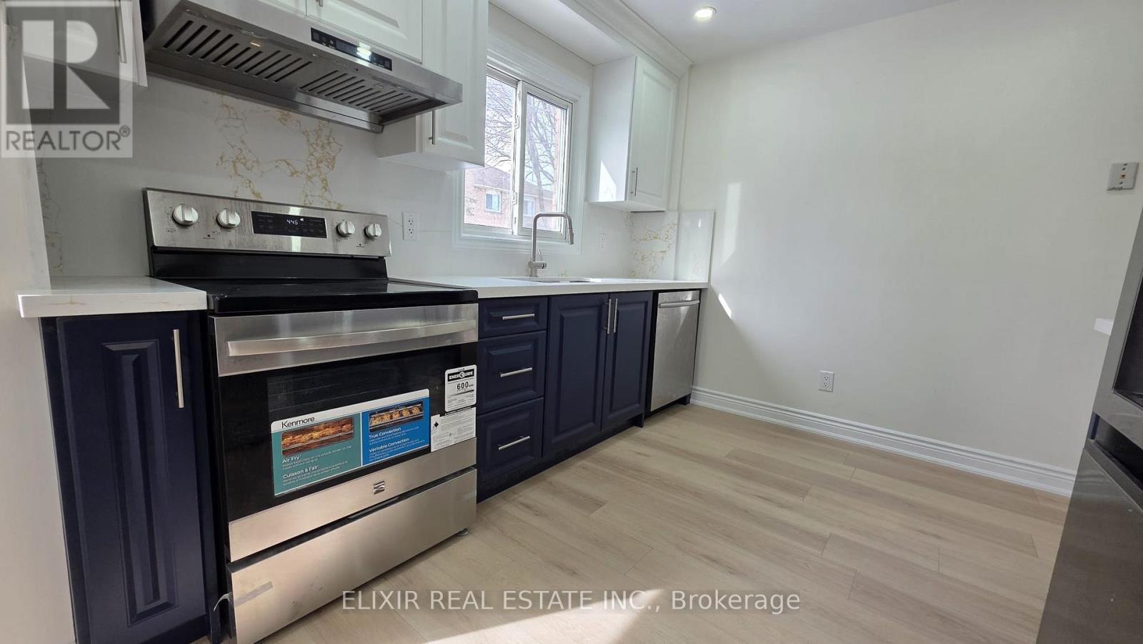 #upper - 41 Blair Crescent, Barrie (Grove East), Ontario  L4M 5Y6 - Photo 8 - S12936570