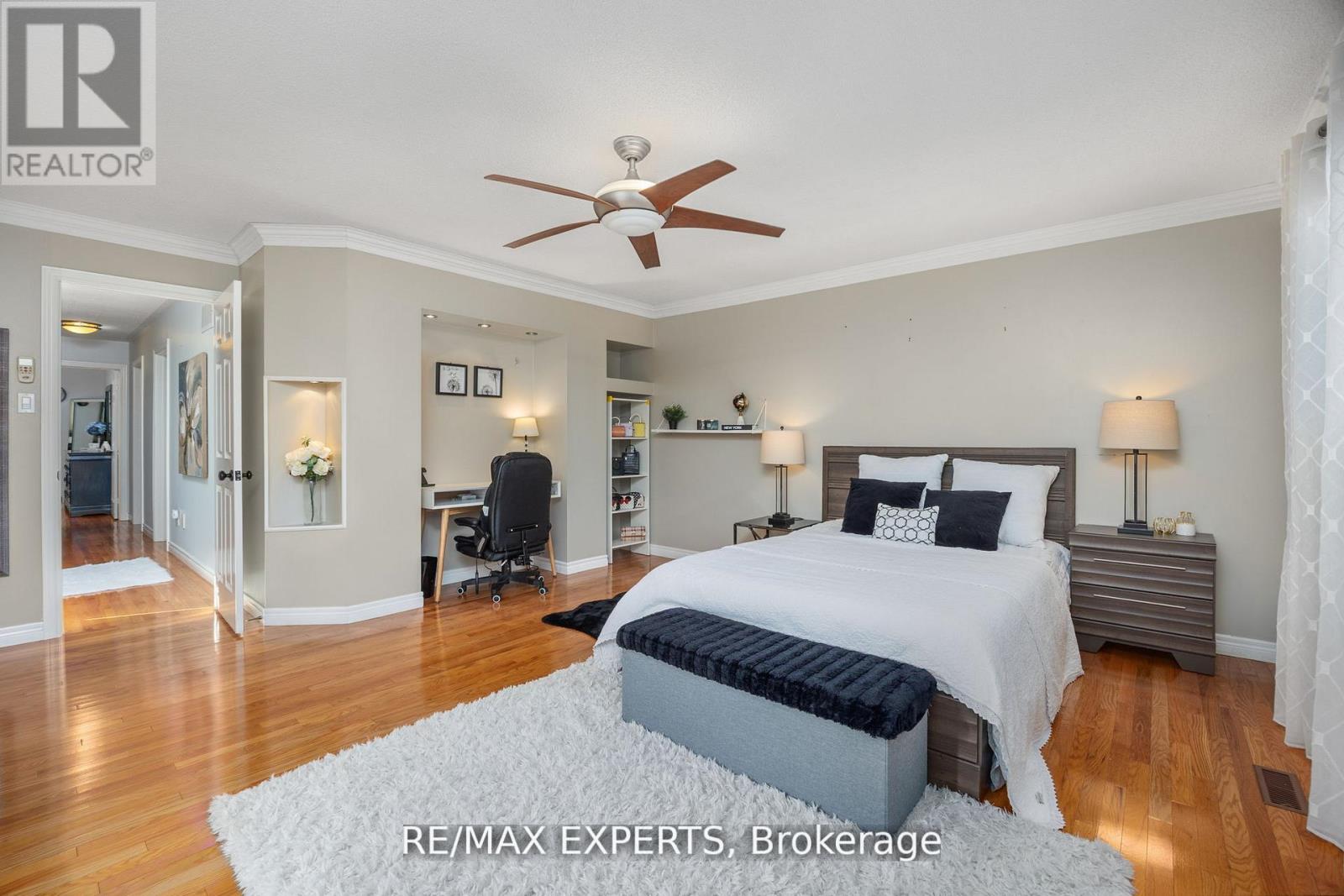 482 Malaga Road, Mississauga, Ontario  L5B 3W2 - Photo 19 - W12936260