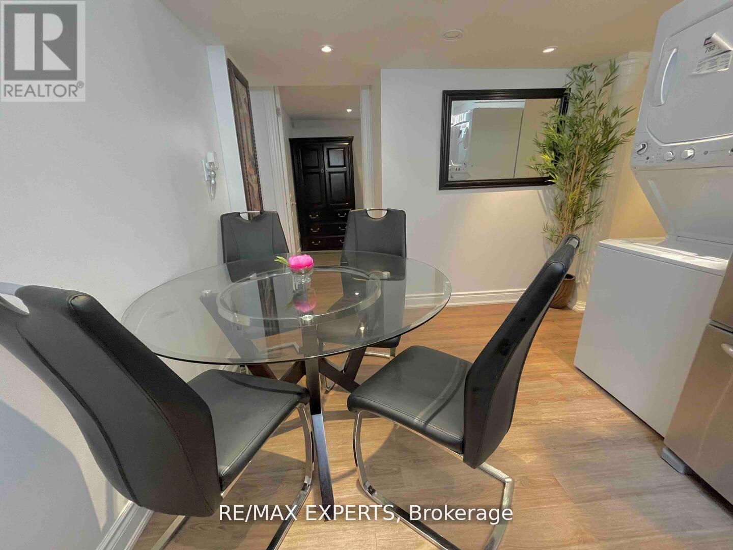 482 Malaga Road, Mississauga, Ontario  L5B 3W2 - Photo 34 - W12936260