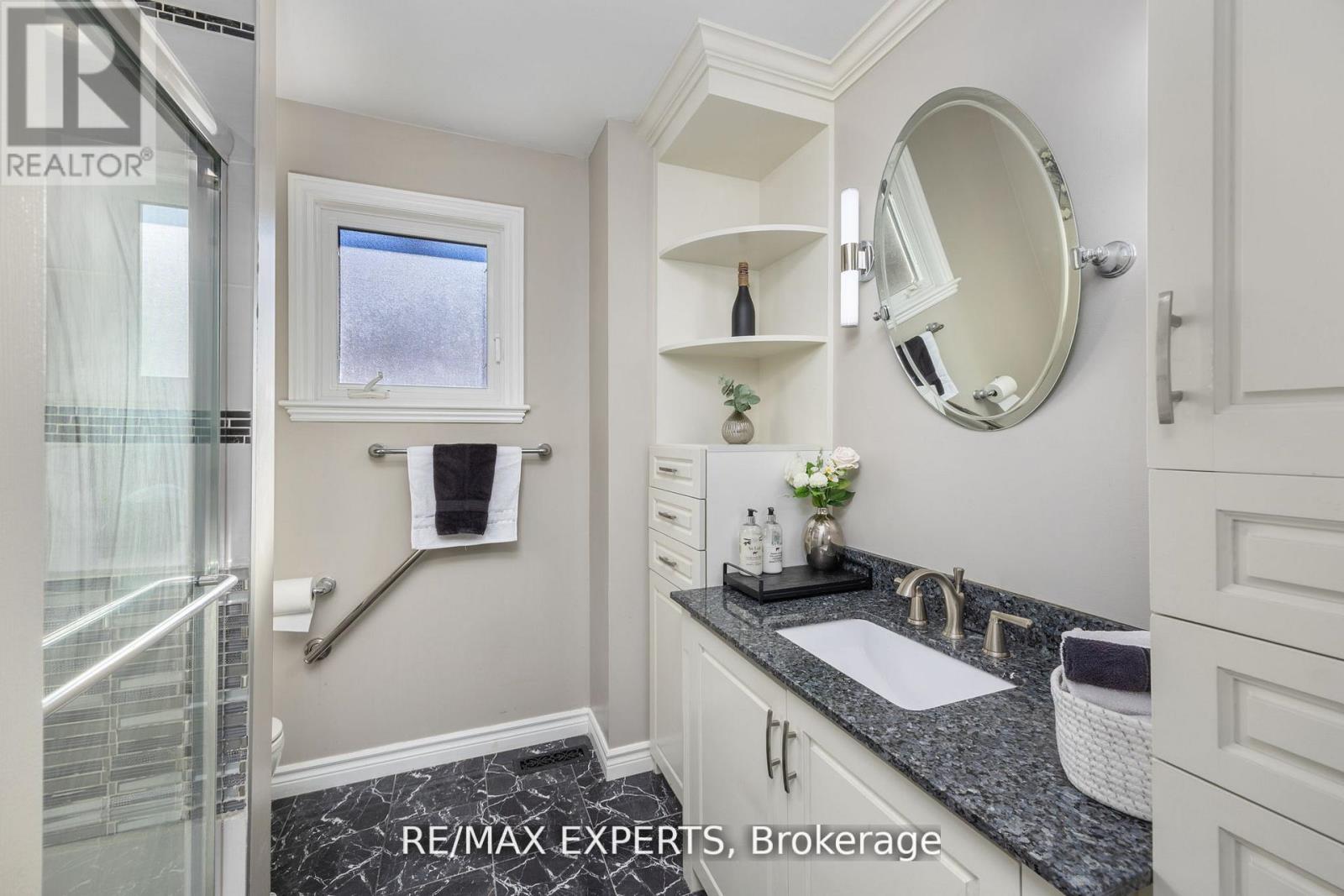 482 Malaga Road, Mississauga, Ontario  L5B 3W2 - Photo 23 - W12936260