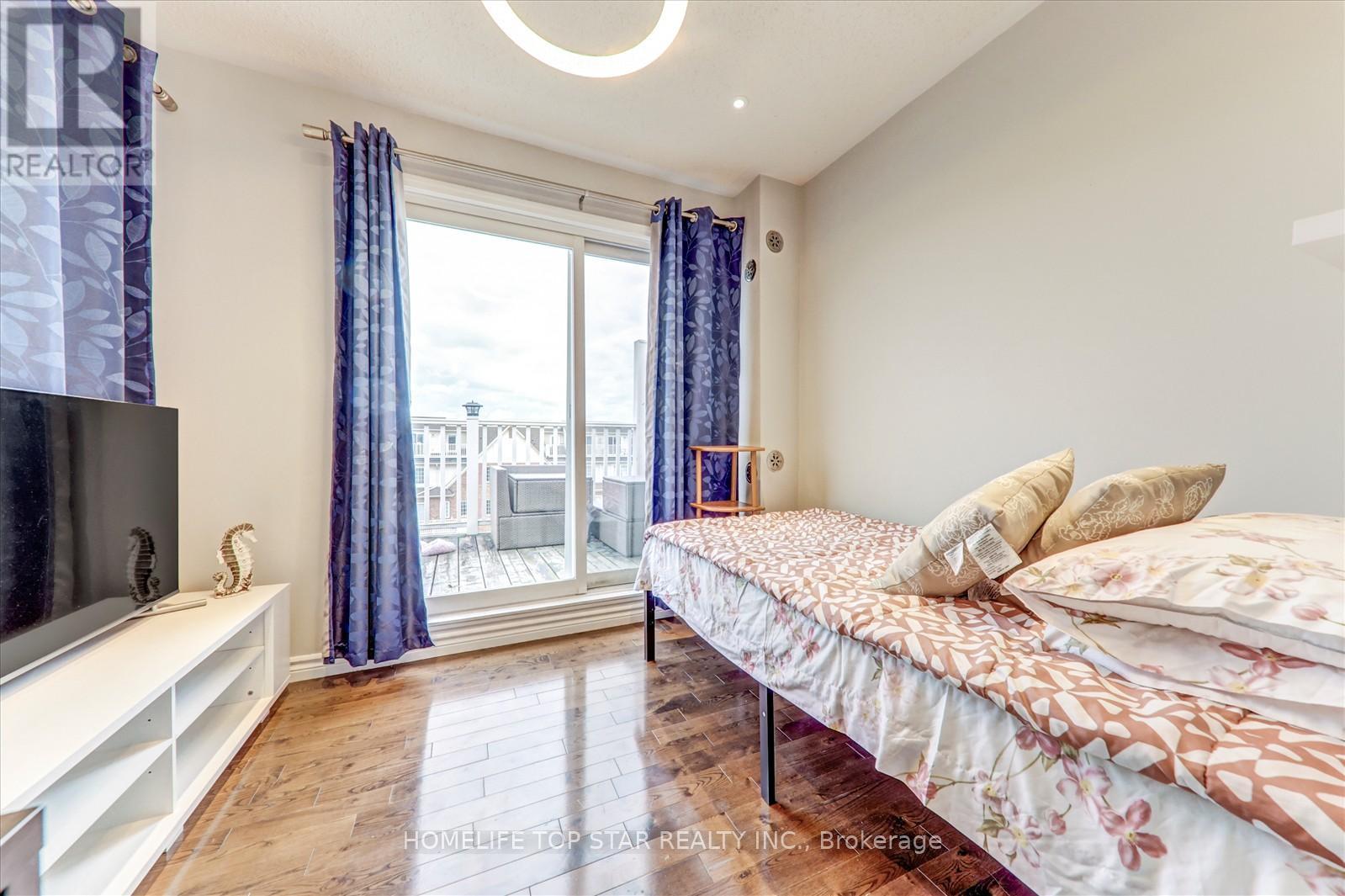 6 - 710 Neighbourhood Circle, Mississauga, Ontario  L5B 0B4 - Photo 27 - W12936472