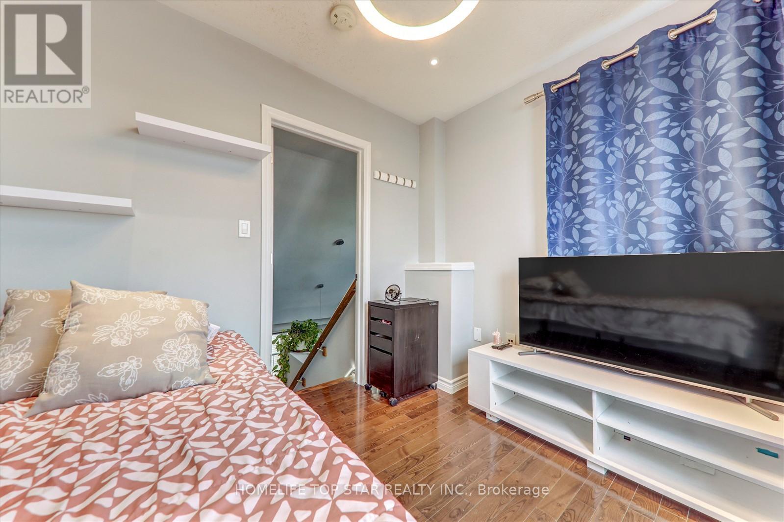 6 - 710 Neighbourhood Circle, Mississauga, Ontario  L5B 0B4 - Photo 30 - W12936472