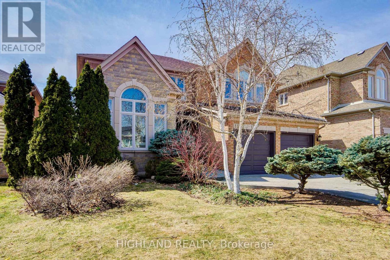 1472 Bayshire Drive, Oakville, Ontario  L6H 6E6 - Photo 2 - W12936578