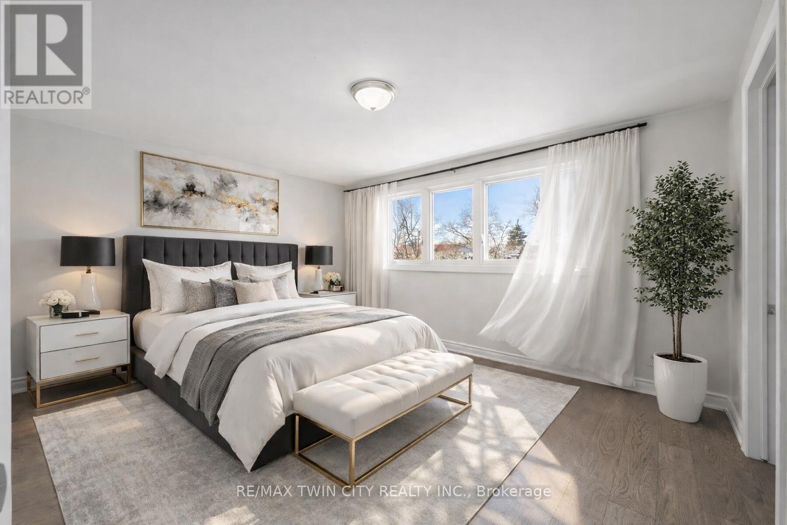 25 Seaborn Road, Brampton, Ontario  L6V 2B8 - Photo 8 - W12936594