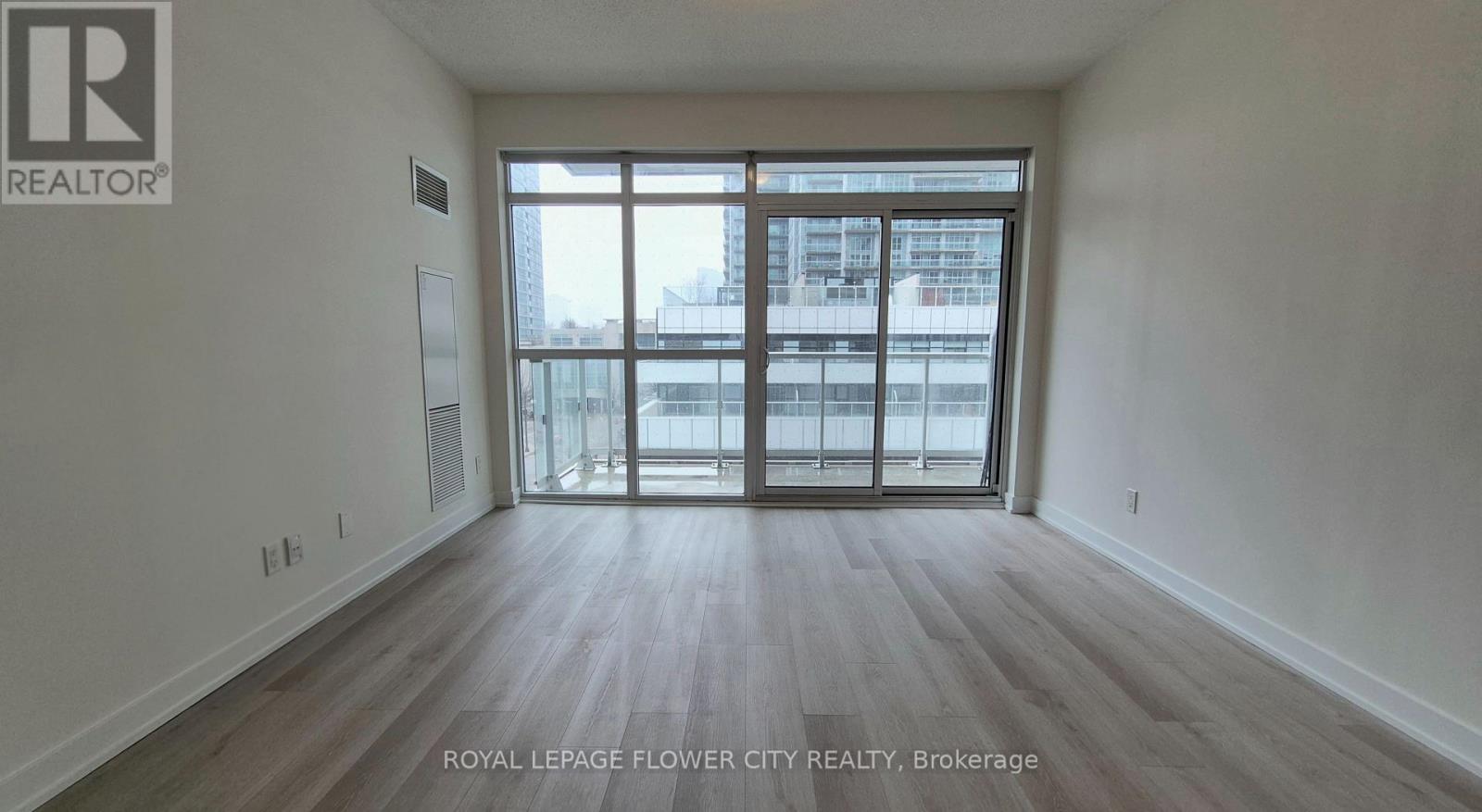 432 - 251 Manitoba Street, Toronto, Ontario  M8Y 0C7 - Photo 3 - W12936610