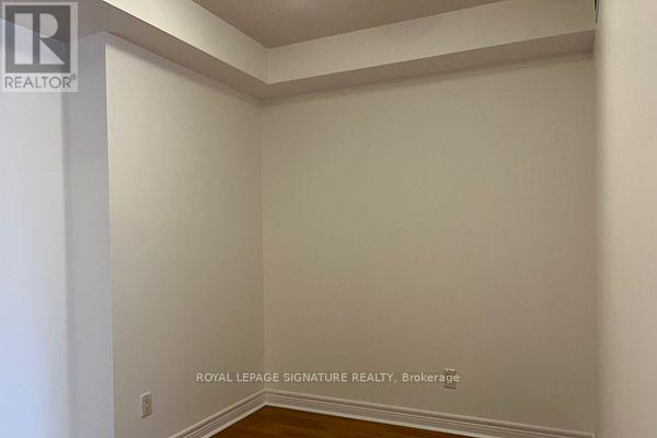 2307 - 310 Burnhamthorpe Road W, Mississauga, Ontario  L5B 3Y5 - Photo 4 - W12936616