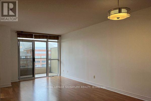 2307 - 310 Burnhamthorpe Road W, Mississauga, Ontario  L5B 3Y5 - Photo 6 - W12936616