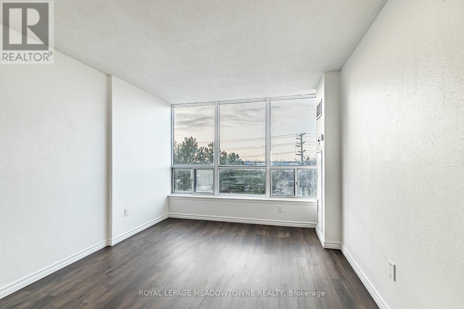 409 - 12 Laurelcrest Street, Brampton, Ontario  L6S 5Y4 - Photo 11 - W12936632