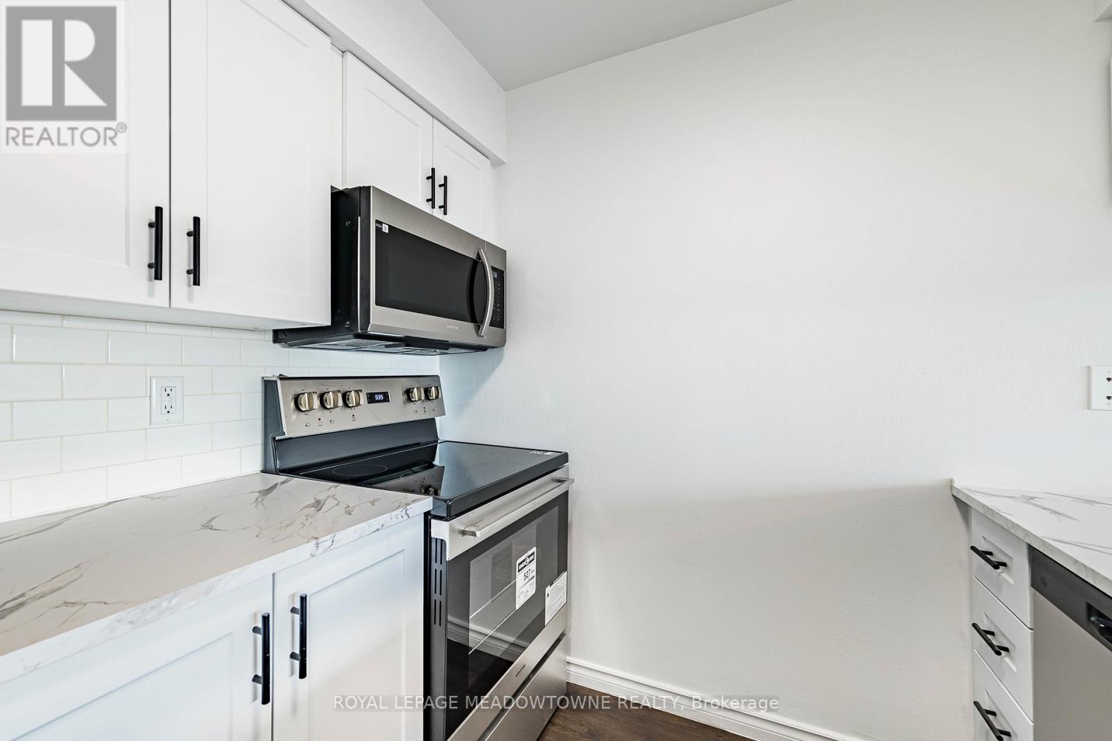 409 - 12 Laurelcrest Street, Brampton, Ontario  L6S 5Y4 - Photo 18 - W12936632