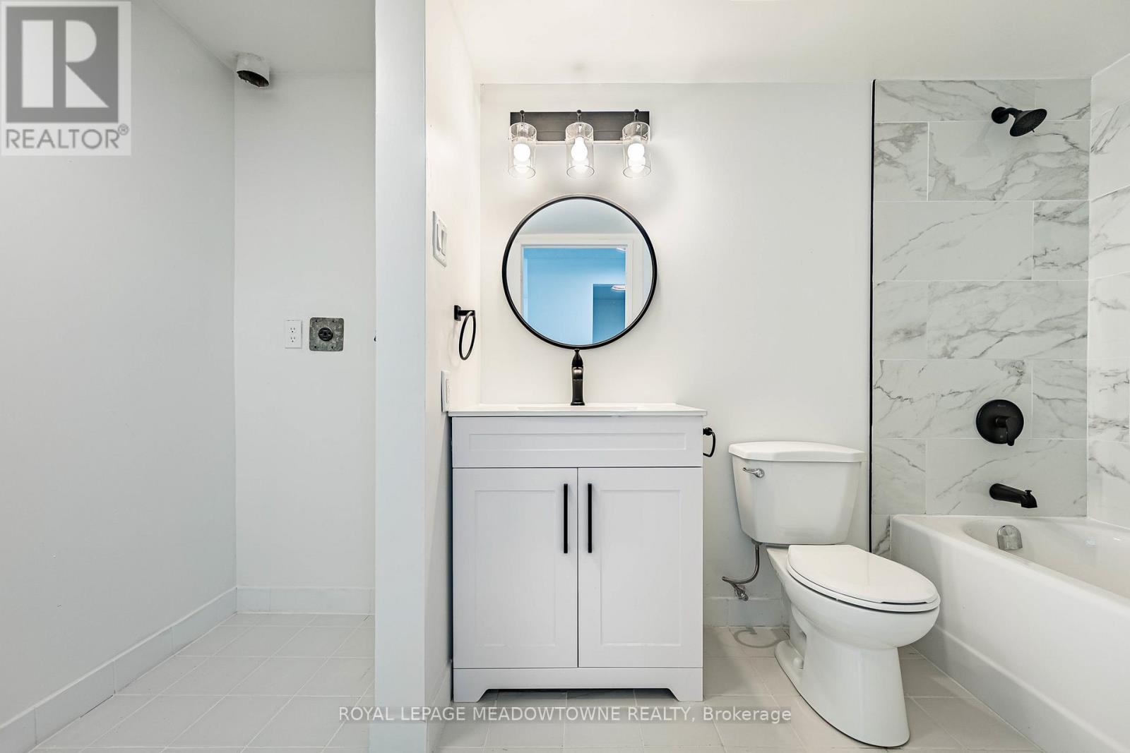 409 - 12 Laurelcrest Street, Brampton, Ontario  L6S 5Y4 - Photo 33 - W12936632