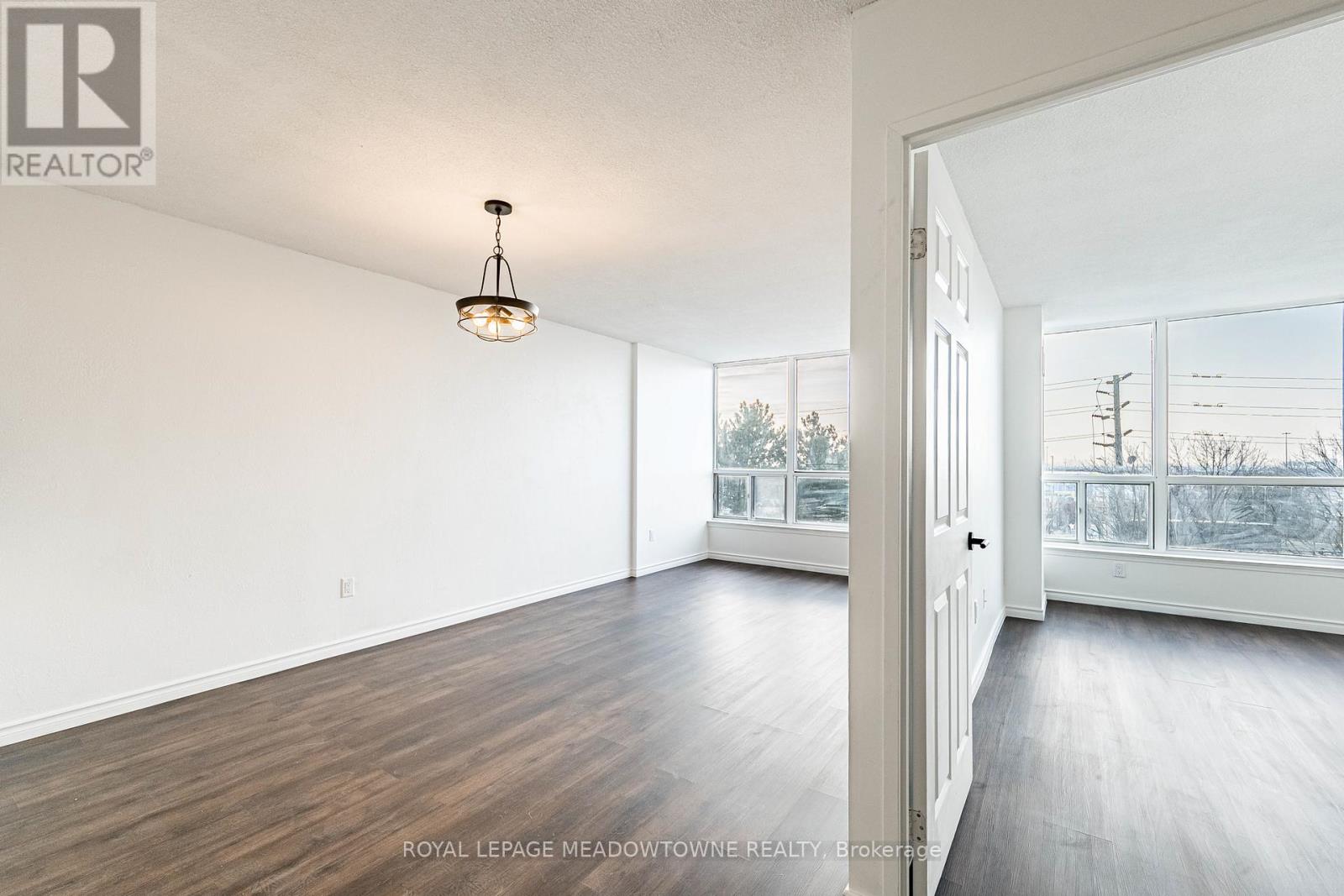 409 - 12 Laurelcrest Street, Brampton, Ontario  L6S 5Y4 - Photo 4 - W12936632