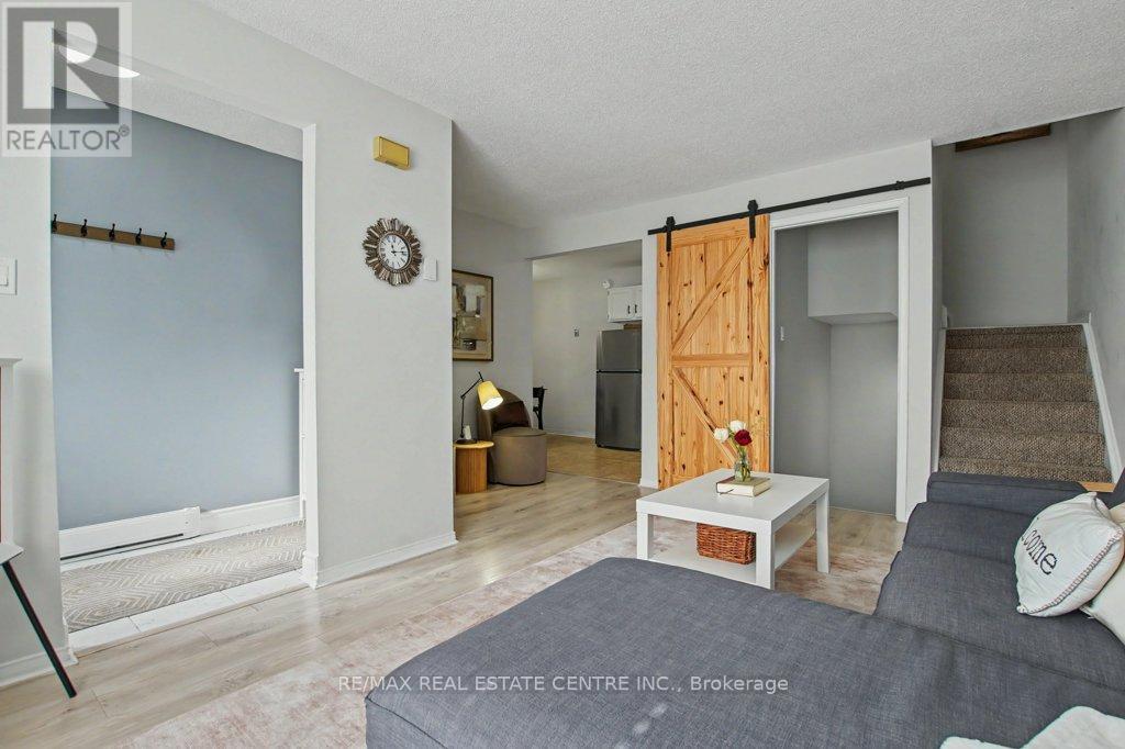 93 - 90 Lawrence Avenue, Orangeville, Ontario  L9W 4J6 - Photo 8 - W12936642