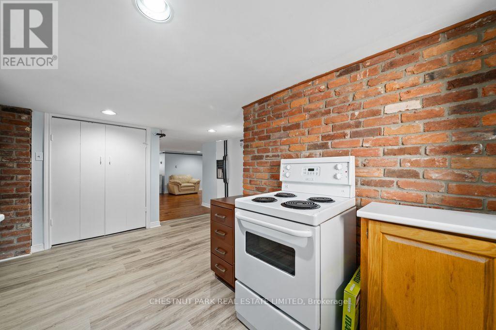 71 Queen Street, Prince Edward County, Ontario K0K 2T0 - Photo 41 - X12849766