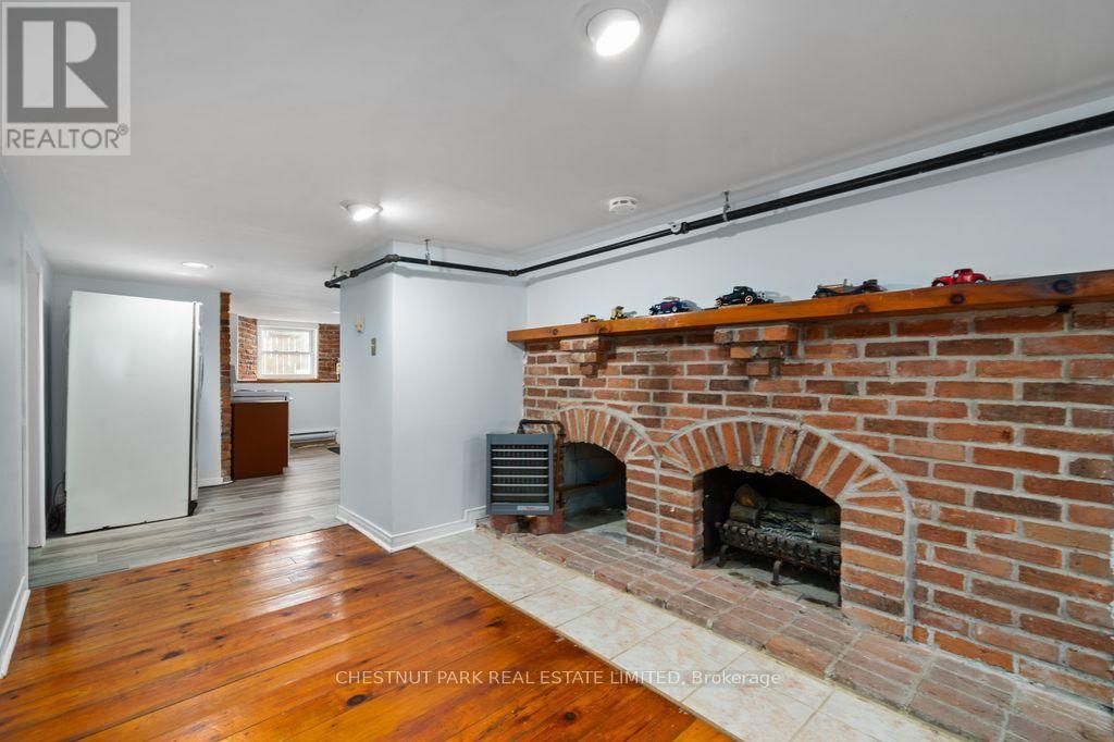 71 Queen Street, Prince Edward County, Ontario K0K 2T0 - Photo 43 - X12849766