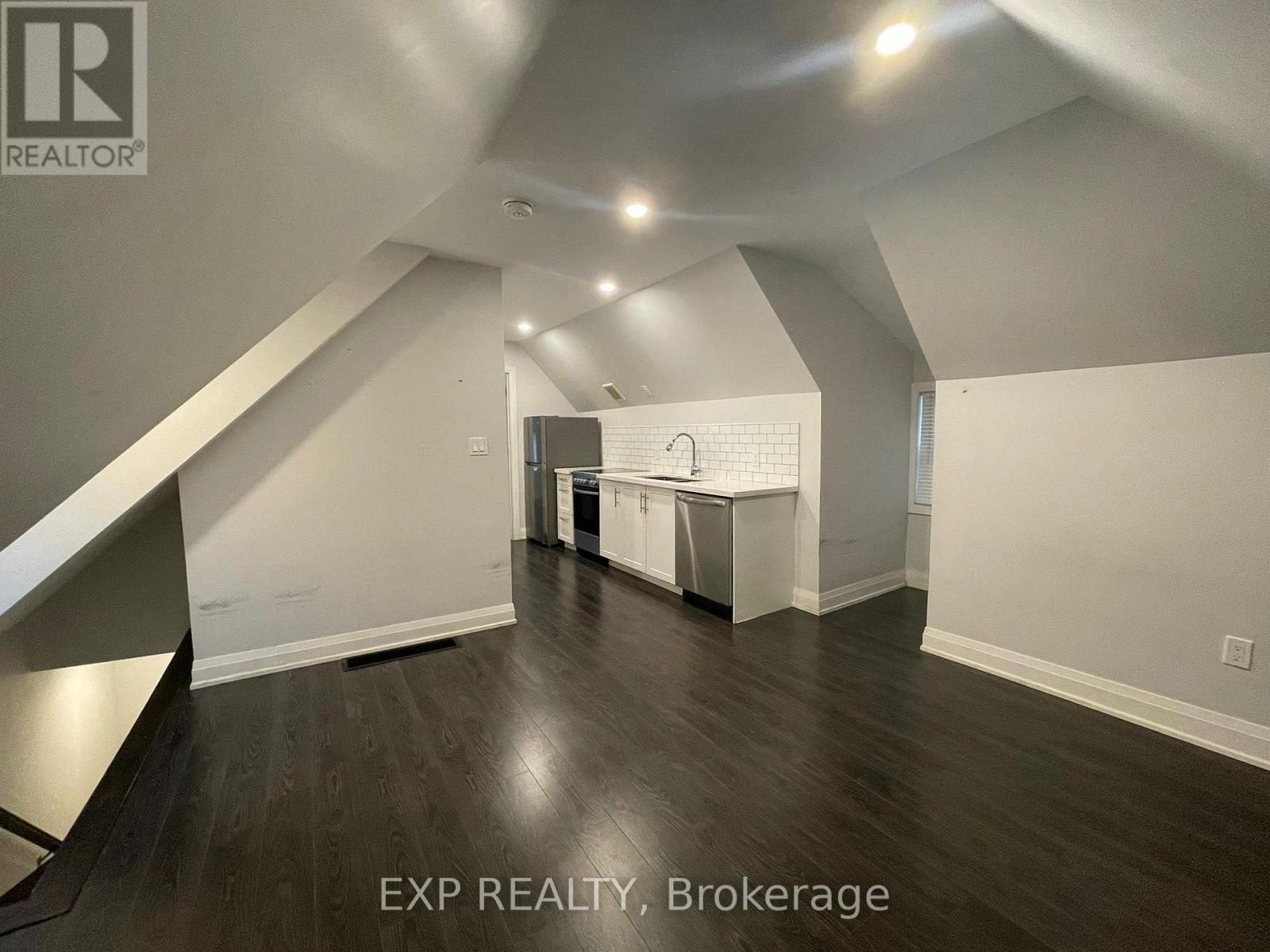 1 Madison Avenue, Hamilton, Ontario  L8L 5Y2 - Photo 13 - X12936462