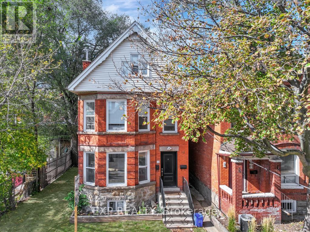 1 Madison Avenue, Hamilton, Ontario  L8L 5Y2 - Photo 2 - X12936462