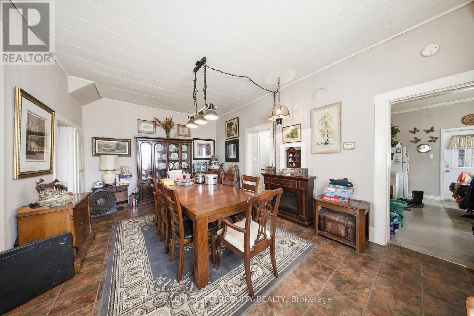 28 Railway Street, Blandford-Blenheim, Ontario  N0J 1V0 - Photo 30 - X12936484