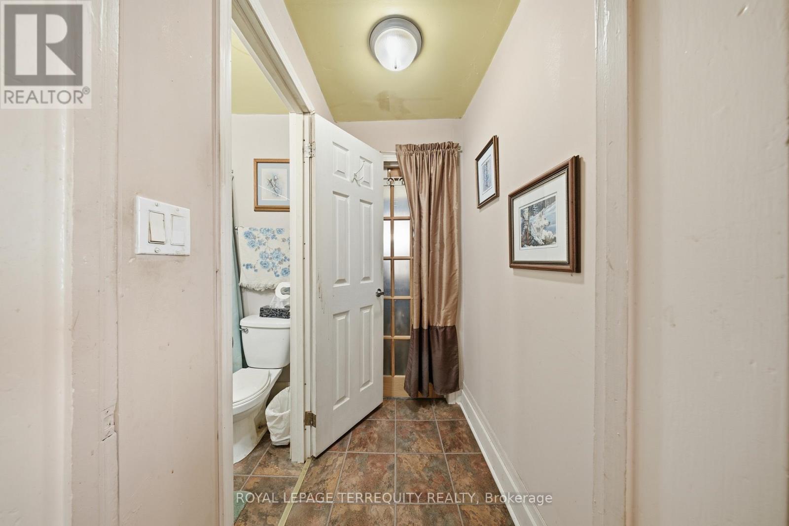 28 Railway Street, Blandford-Blenheim, Ontario  N0J 1V0 - Photo 35 - X12936484