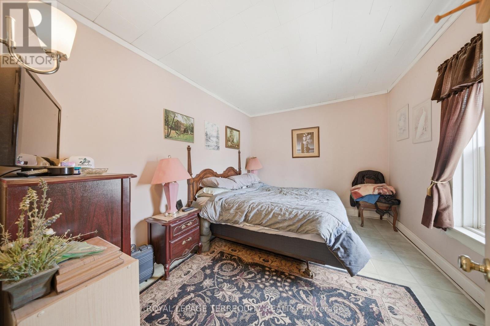 28 Railway Street, Blandford-Blenheim, Ontario  N0J 1V0 - Photo 41 - X12936484