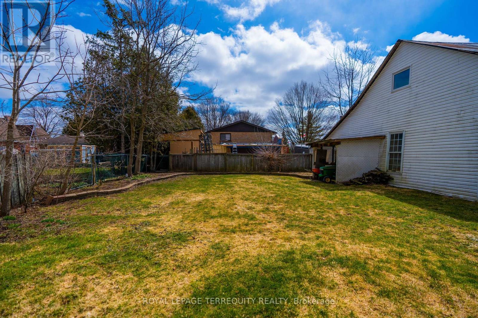28 Railway Street, Blandford-Blenheim, Ontario  N0J 1V0 - Photo 42 - X12936484