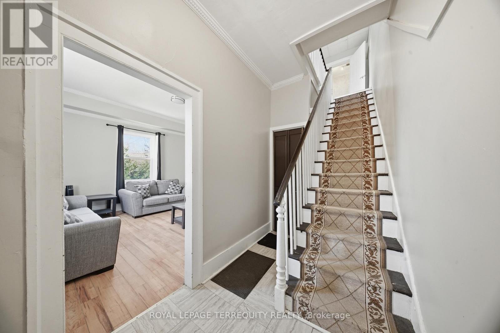 28 Railway Street, Blandford-Blenheim, Ontario  N0J 1V0 - Photo 6 - X12936484