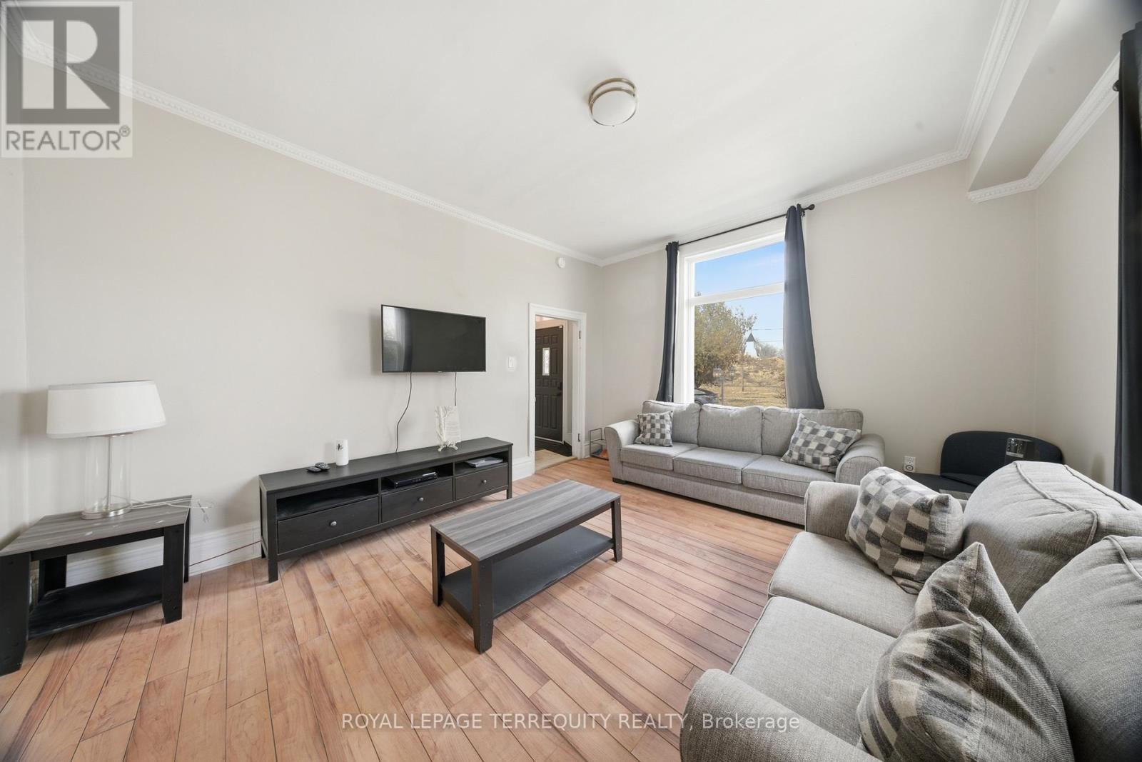 28 Railway Street, Blandford-Blenheim, Ontario  N0J 1V0 - Photo 9 - X12936484