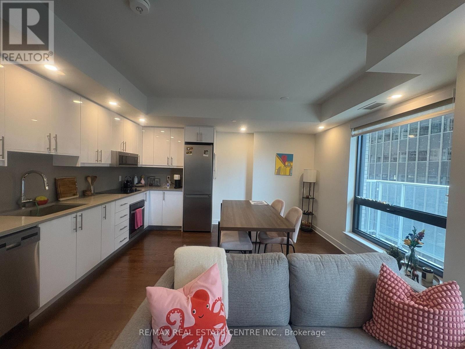 801 - 180 George Street, Ottawa, Ontario  K1N 0G8 - Photo 4 - X12936486